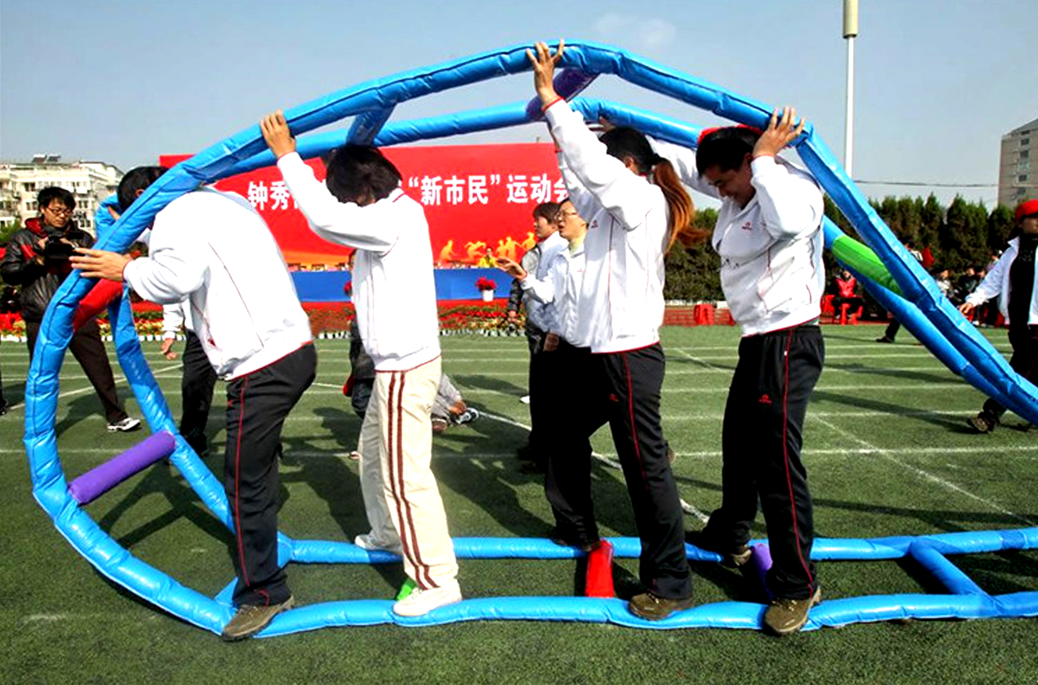 趣味運(yùn)動(dòng)會(huì)項(xiàng)目介紹：車輪滾滾 財(cái)源滾滾